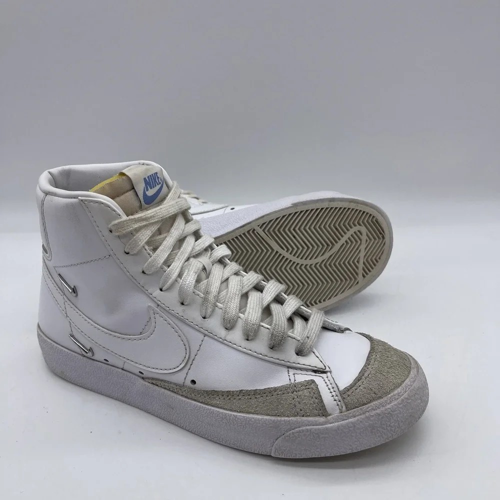 Nike Blazer Mid '77 LX 'Sisterhood' Women's Size 7.5 Sneakers CZ4627-100 White